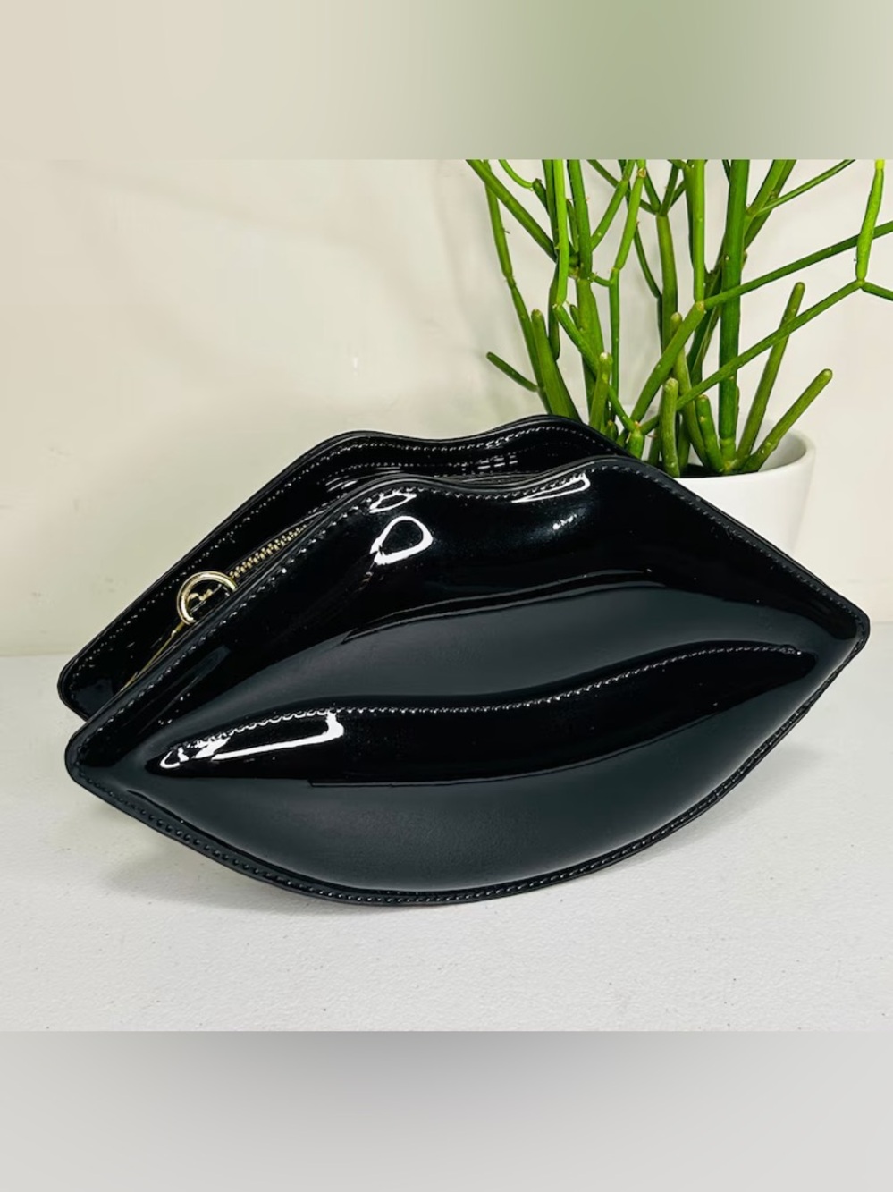 Aldo lips clutch black gold patent crossbody purse
